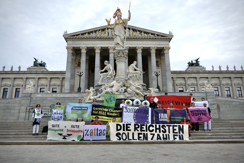 Alternative Budgetrede vor dem Parlament